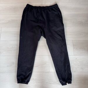 Tkees jogger sweatpants size 4 in black - made in Canada